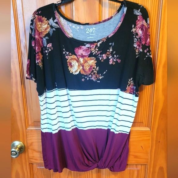 Maurices Short Sleeve Top - Picture 1 of 4